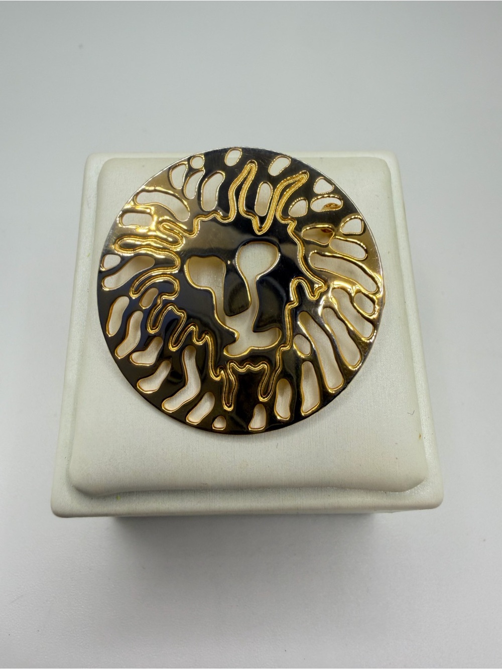 ~1.5" Possible Ann Klein gold tone metal brooch/pin!